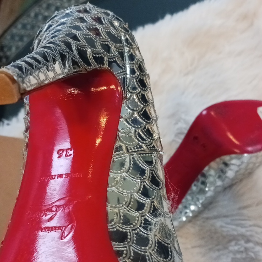 Shoes - Picture 5 of 5